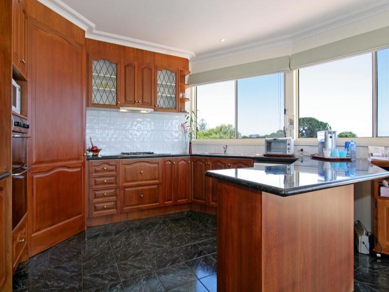 4 Sinclair Avenue, Rye VIC 3941