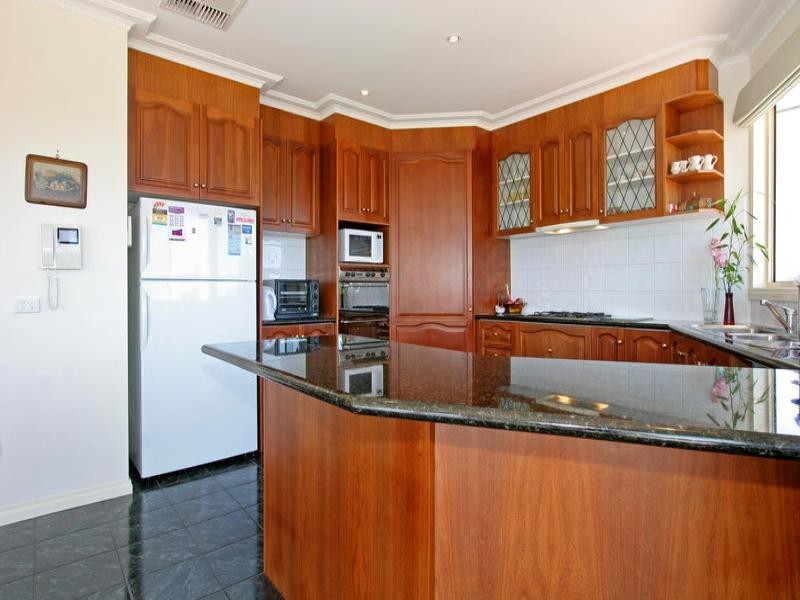 4 Sinclair Avenue, Rye VIC 3941