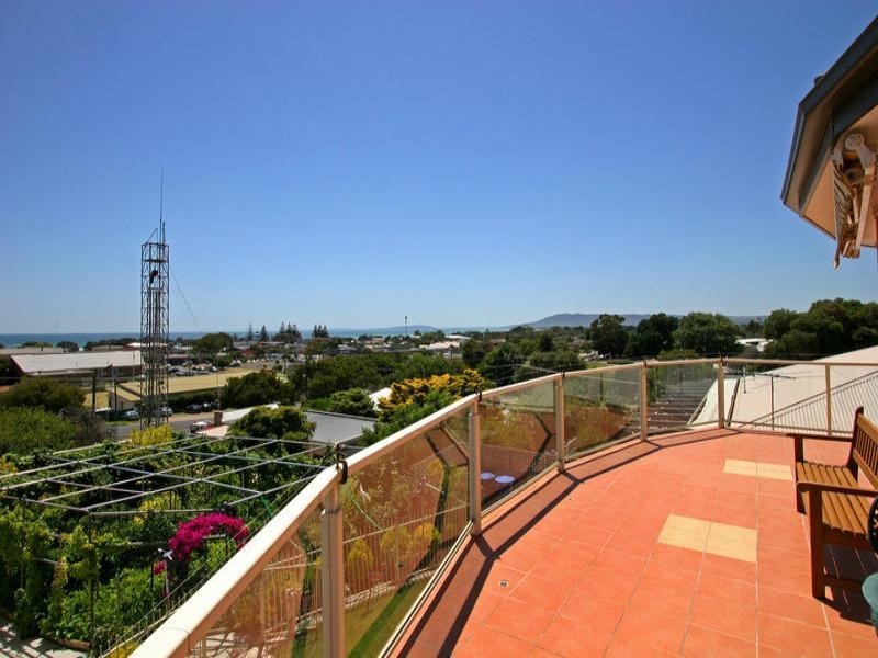 4 Sinclair Avenue, Rye VIC 3941