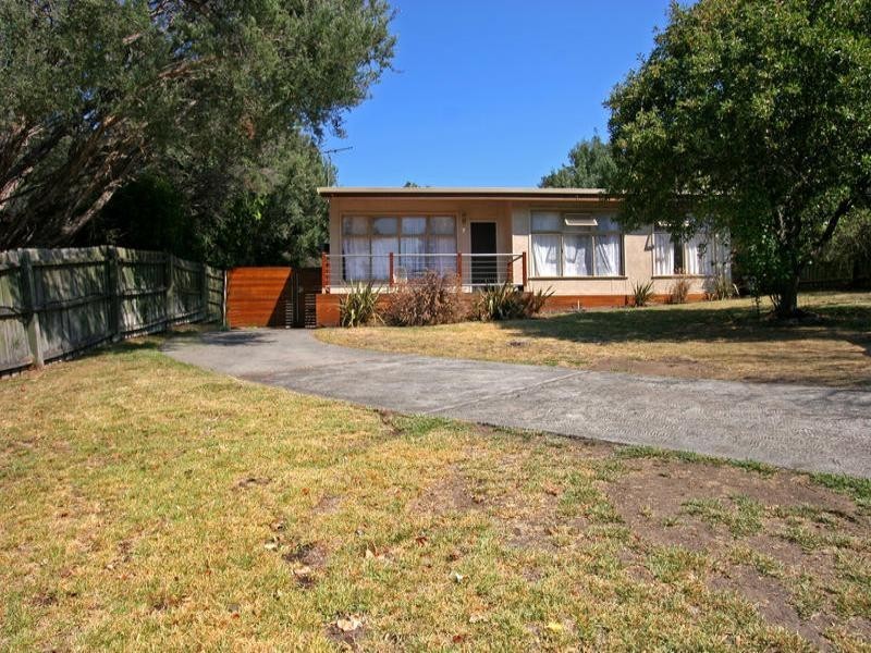 2 Stewart Street, Rye VIC 3941