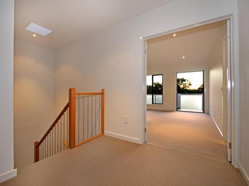 64 Florence Avenue, Rosebud West VIC 3940