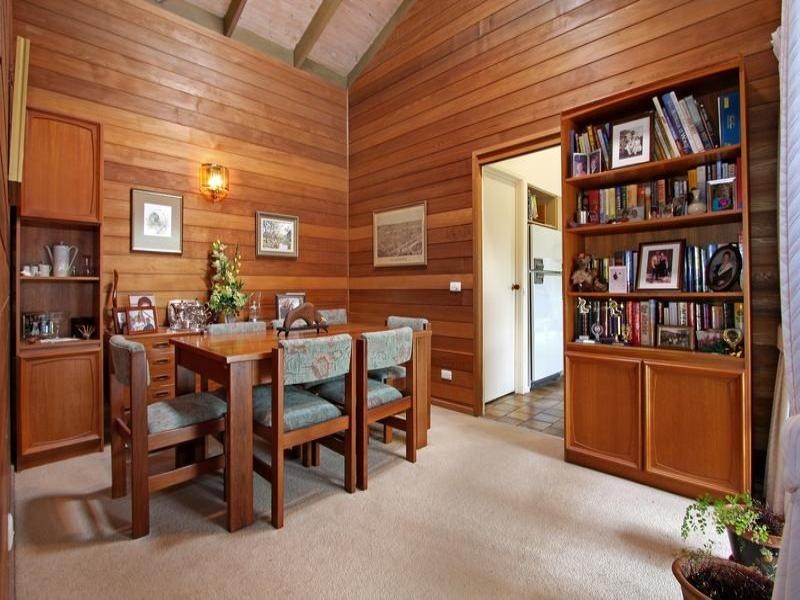 2 Carslake Avenue, Blairgowrie VIC 3942