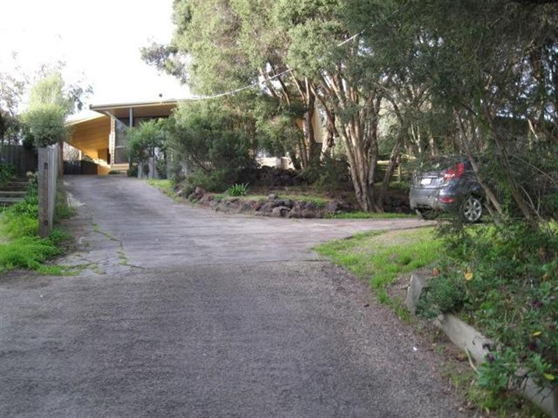14 Geoffrey Street, Blairgowrie VIC 3942