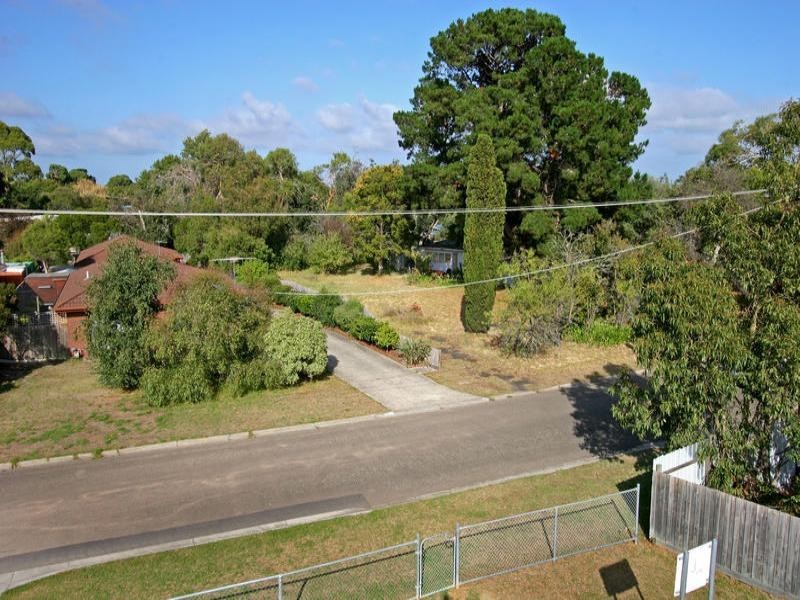 4 Leon Avenue, Rosebud VIC 3939
