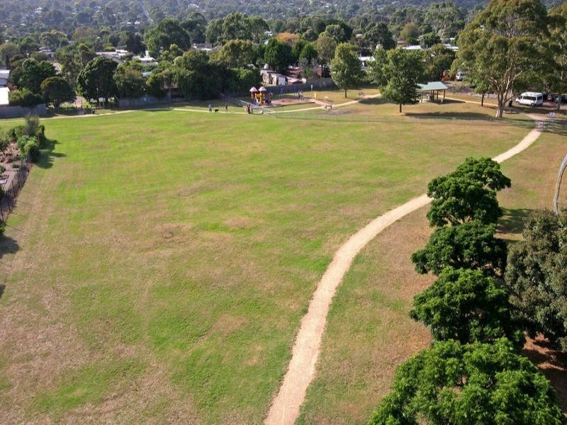 4 Leon Avenue, Rosebud VIC 3939