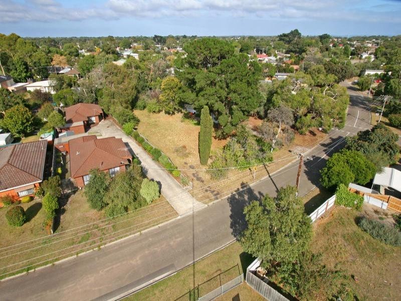 4 Leon Avenue, Rosebud VIC 3939