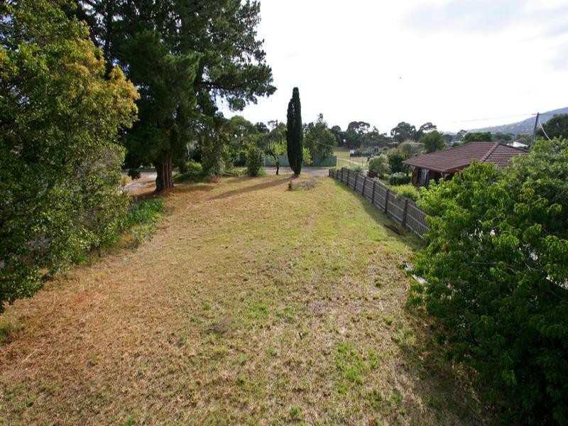 4 Leon Avenue, Rosebud VIC 3939