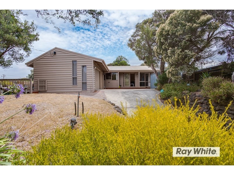 25 Tinapher Drive, Rye VIC 3941
