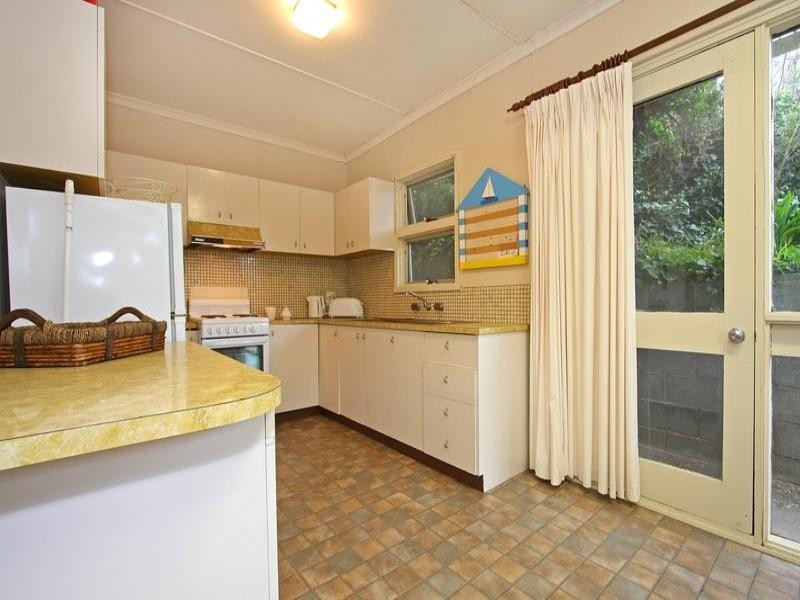 30 Whitehead Street, Blairgowrie VIC 3942
