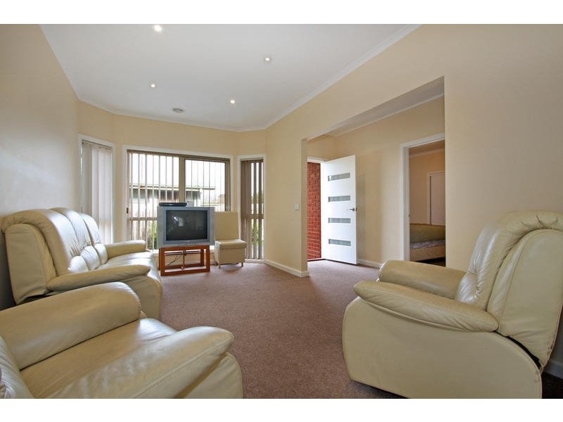1/48 Broadway, Rosebud West VIC 3940