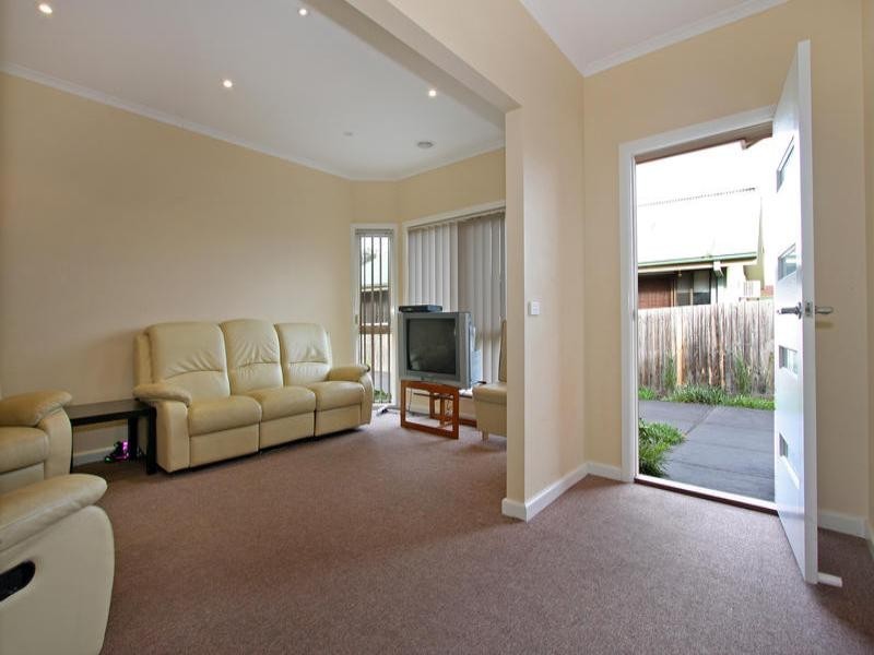 2/48 Broadway, Rosebud West VIC 3940