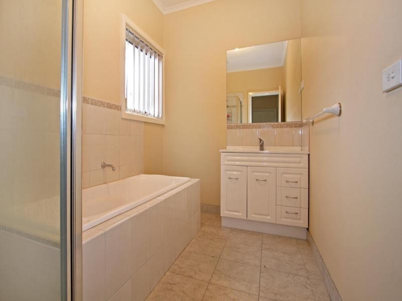 2/48 Broadway, Rosebud West VIC 3940