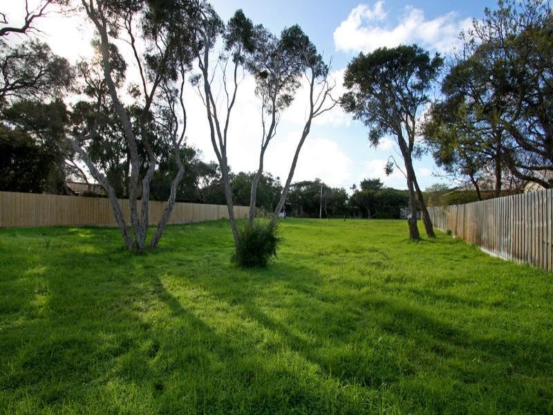 2 Sheila Street, Rye VIC 3941