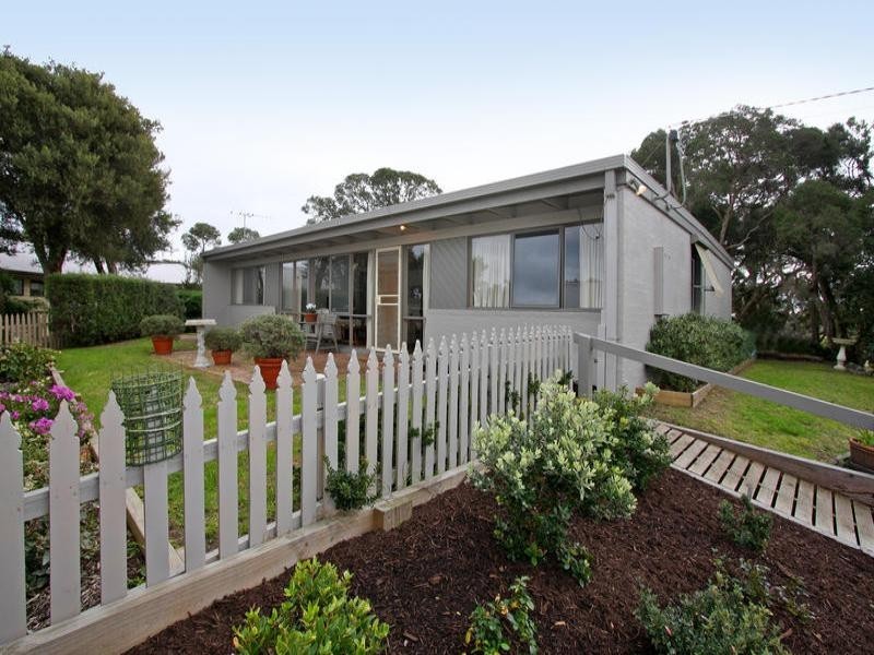 22 Adelaide Street, Blairgowrie VIC 3942