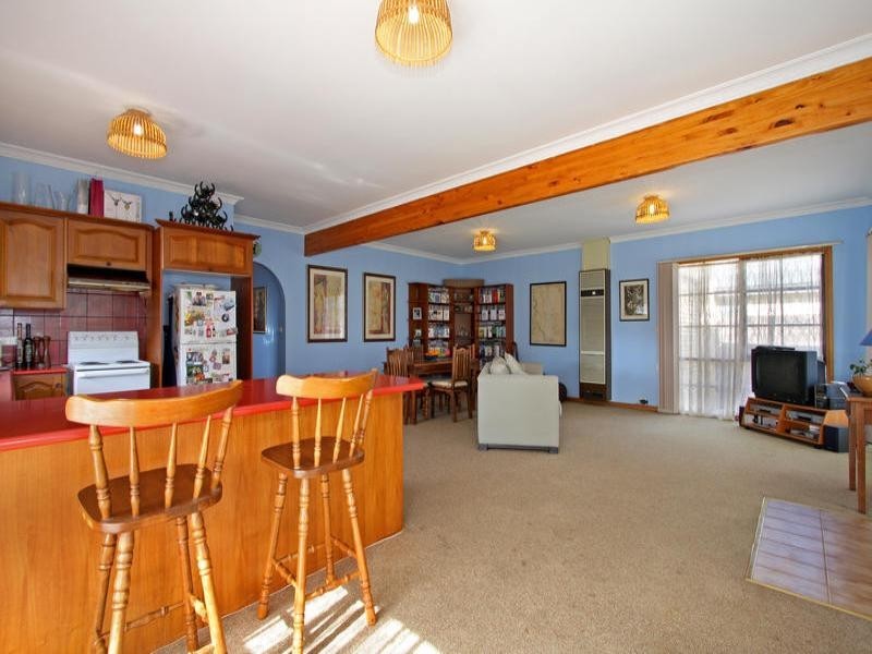 1 Hilltop Avenue, Blairgowrie VIC 3942