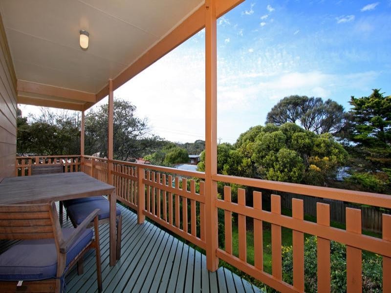 1 Hilltop Avenue, Blairgowrie VIC 3942