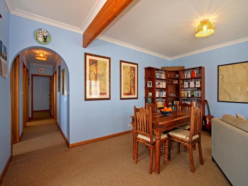 1 Hilltop Avenue, Blairgowrie VIC 3942