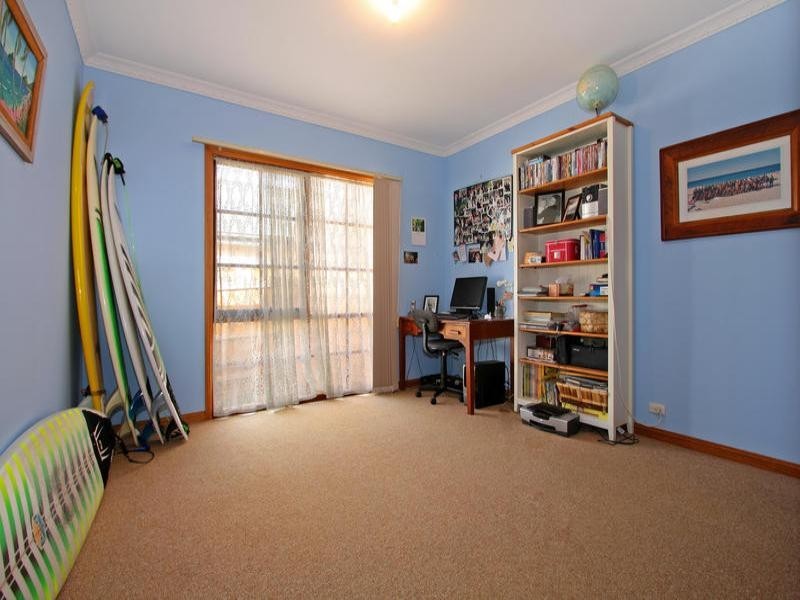 1 Hilltop Avenue, Blairgowrie VIC 3942