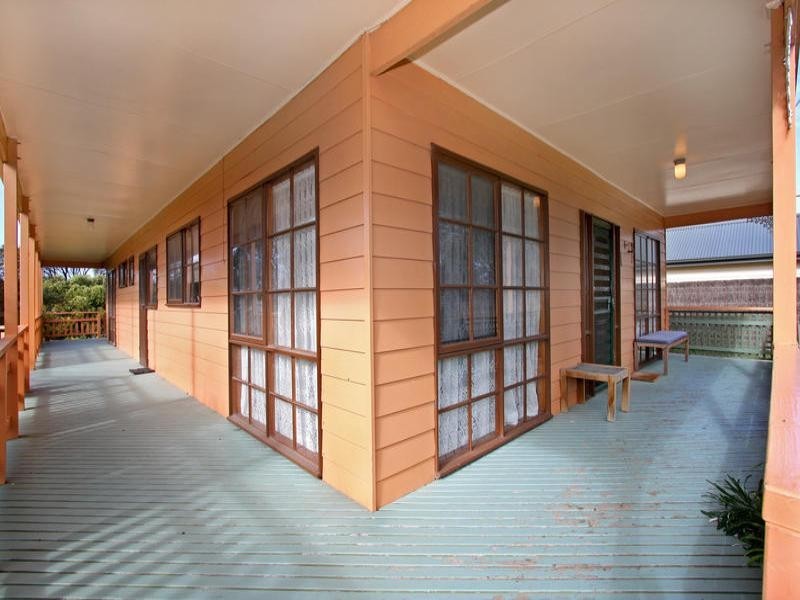 1 Hilltop Avenue, Blairgowrie VIC 3942