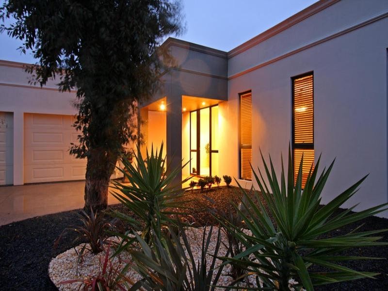 8 Leonard Street, Tootgarook VIC 3941