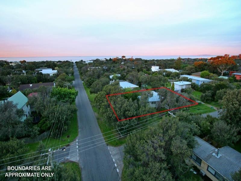 19 Adelaide Street, Blairgowrie VIC 3942