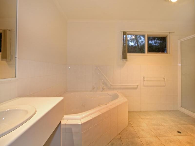 24 Adelaide Street, Blairgowrie VIC 3942