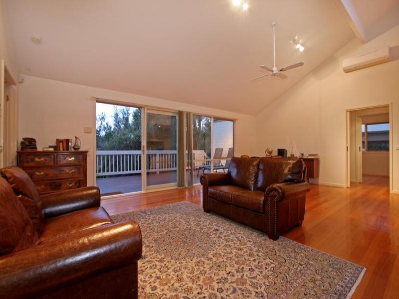 24 Adelaide Street, Blairgowrie VIC 3942