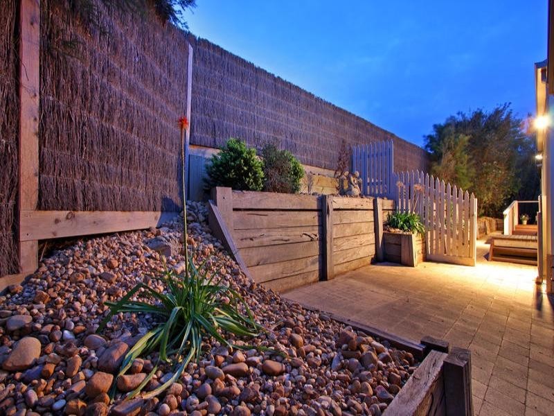 24 Adelaide Street, Blairgowrie VIC 3942