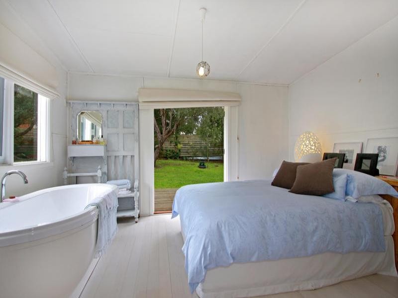 10 Morotai Street, Sorrento VIC 3943