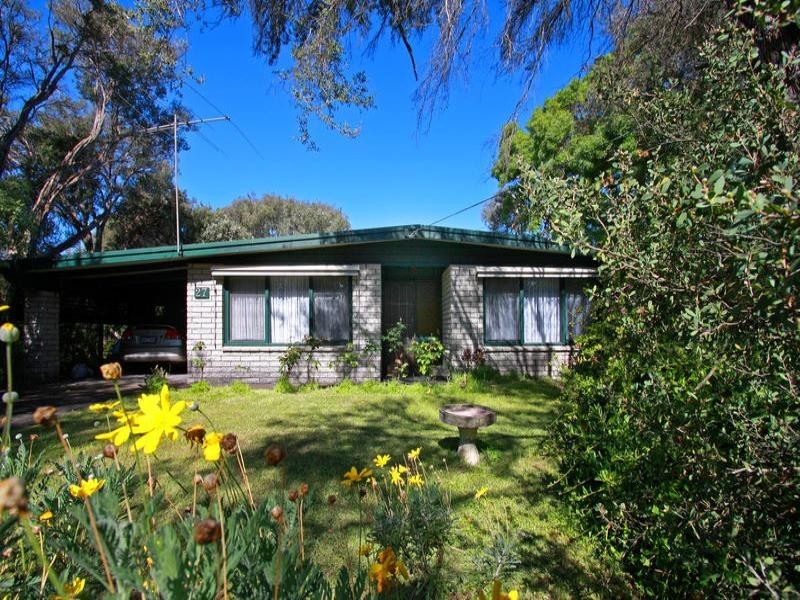 27 Reeves Street, Blairgowrie VIC 3942