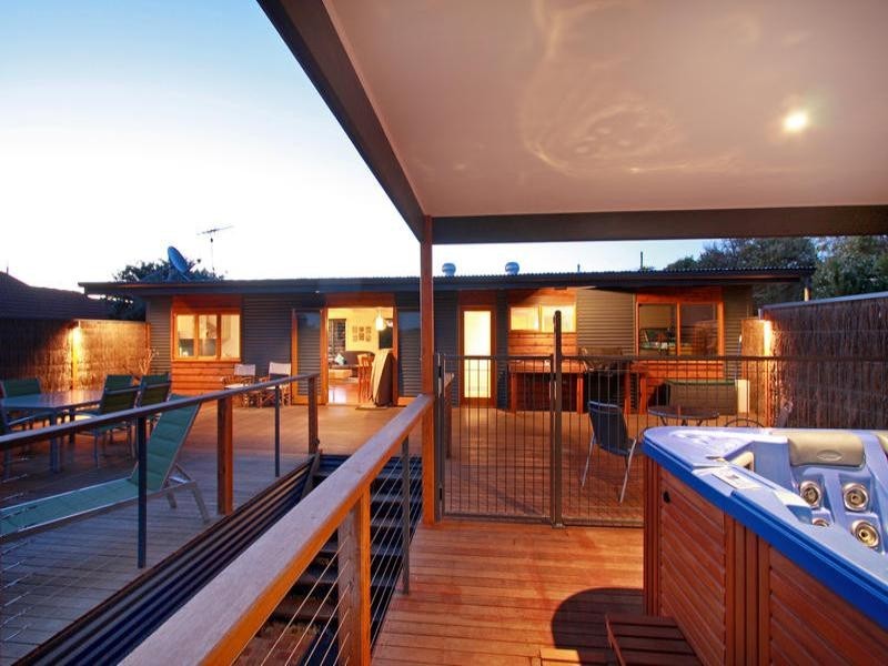 17 Cooraminta Road, Rye VIC 3941