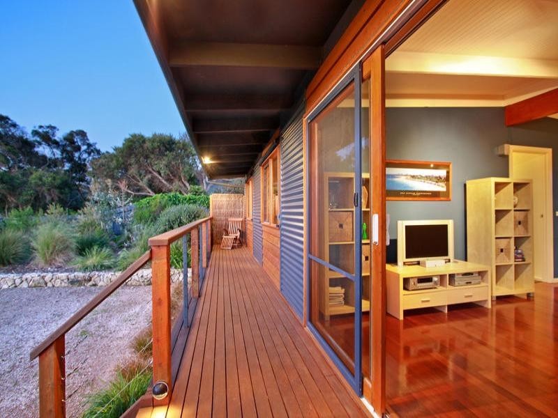 17 Cooraminta Road, Rye VIC 3941
