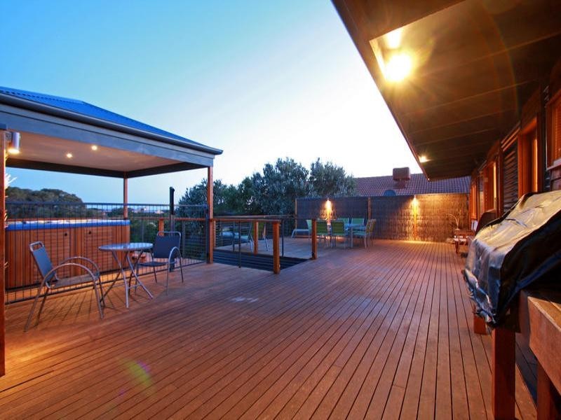 17 Cooraminta Road, Rye VIC 3941