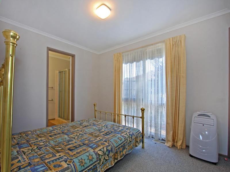 142 Seventh Avenue, Rosebud VIC 3939