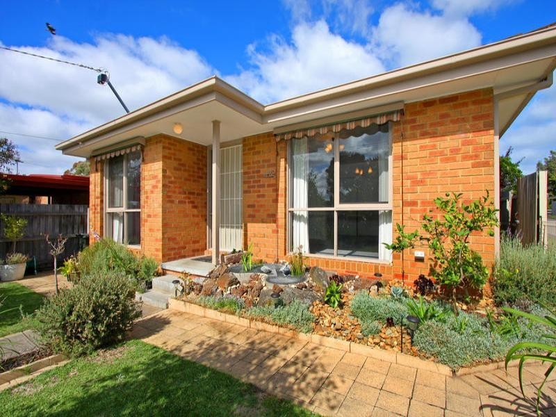142 Seventh Avenue, Rosebud VIC 3939