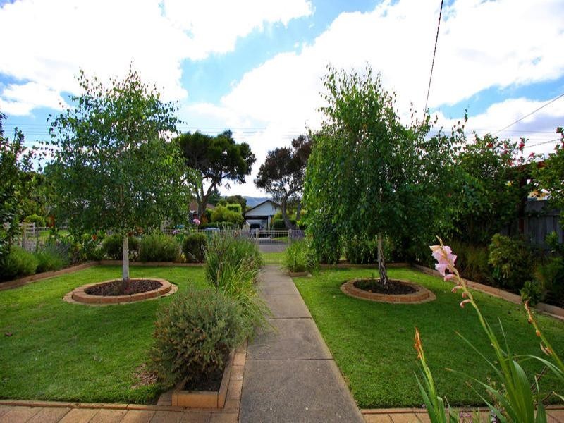 142 Seventh Avenue, Rosebud VIC 3939