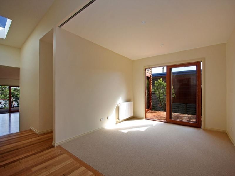 8 Elaine Road, Rye VIC 3941