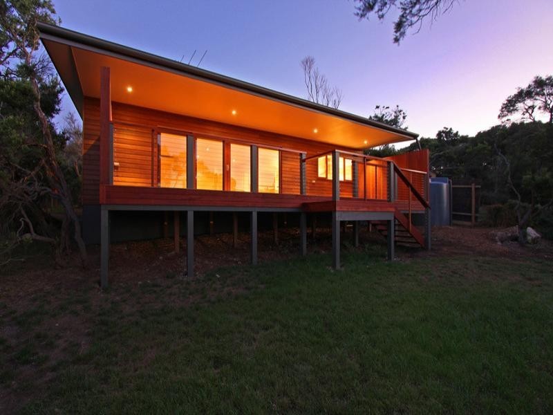 8 Elaine Road, Rye VIC 3941