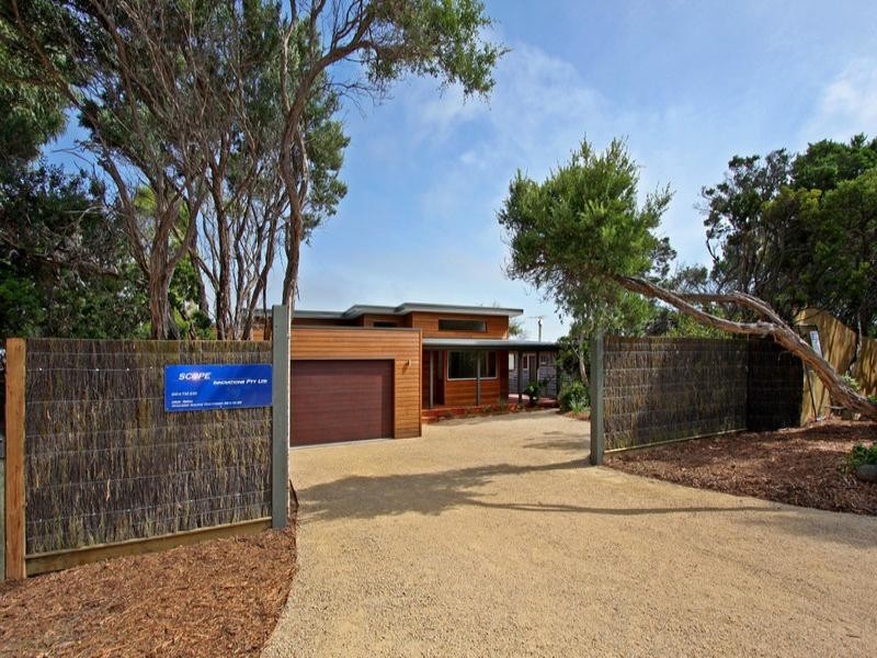 8 Elaine Road, Rye VIC 3941