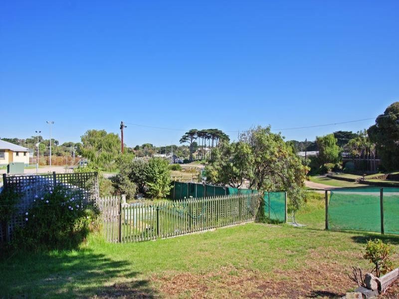 17 George Street, Sorrento VIC 3943