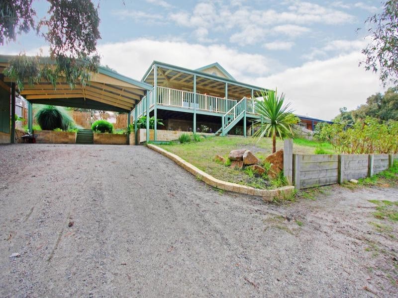 18 Warrain Avenue, Rosebud VIC 3939