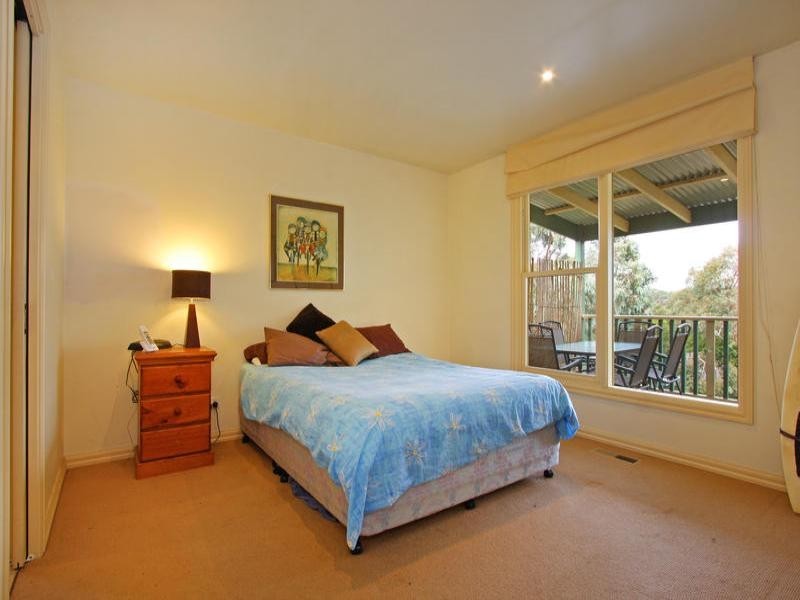 18 Warrain Avenue, Rosebud VIC 3939