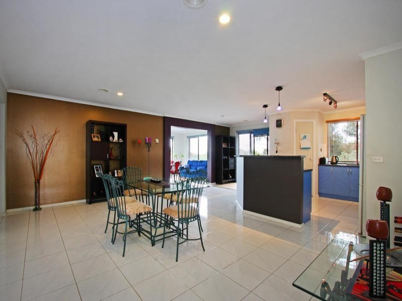 12 Currawong Court, Rosebud West VIC 3940