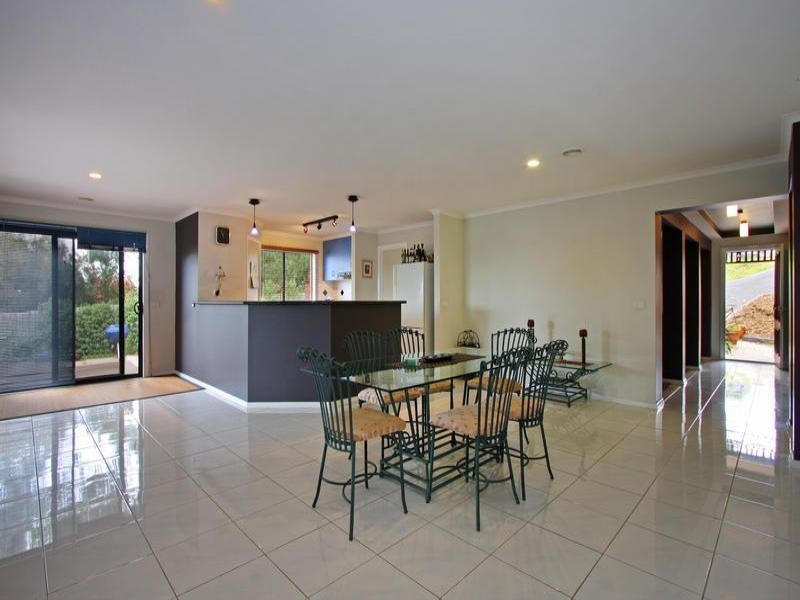 12 Currawong Court, Rosebud West VIC 3940