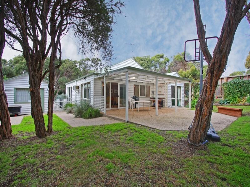 20 Chenier Street, Rye VIC 3941