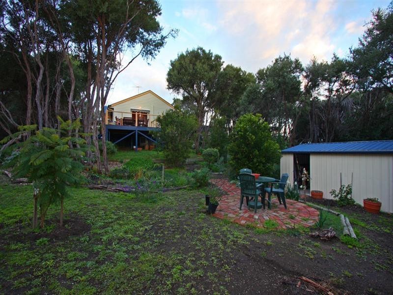 16 Chenier Street, Rye VIC 3941