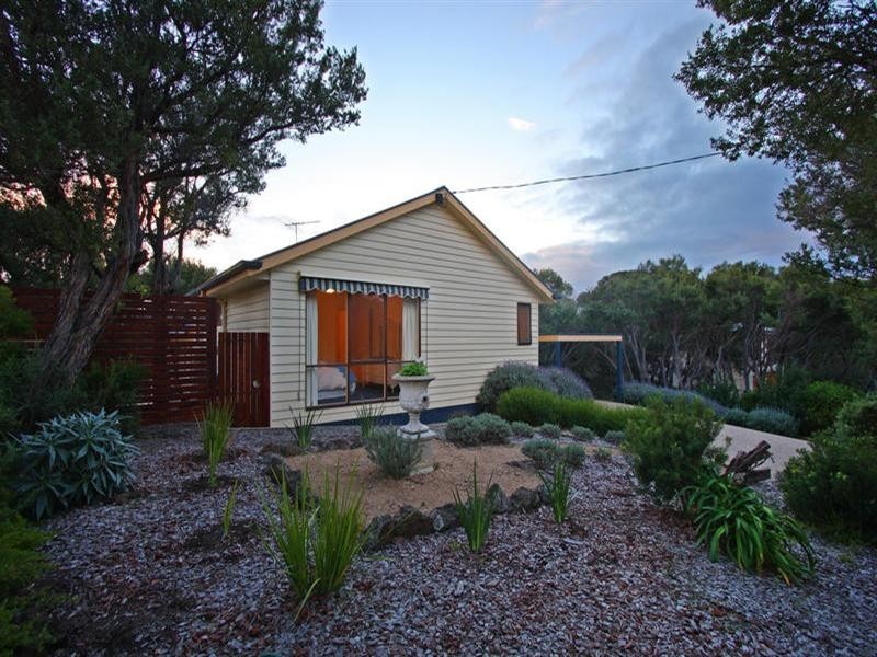 16 Chenier Street, Rye VIC 3941