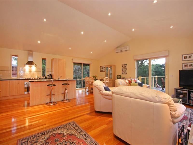 16 Chenier Street, Rye VIC 3941