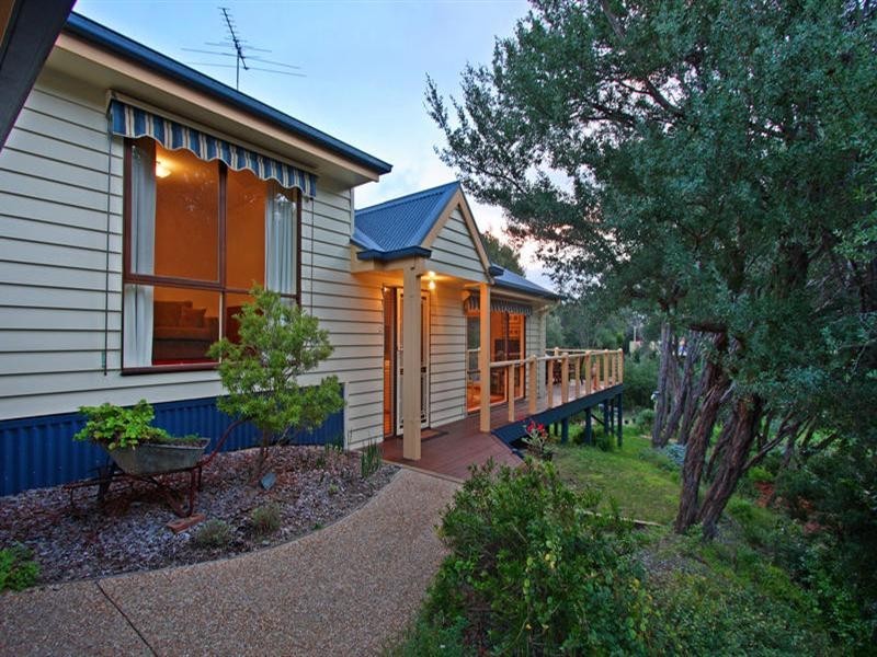 16 Chenier Street, Rye VIC 3941