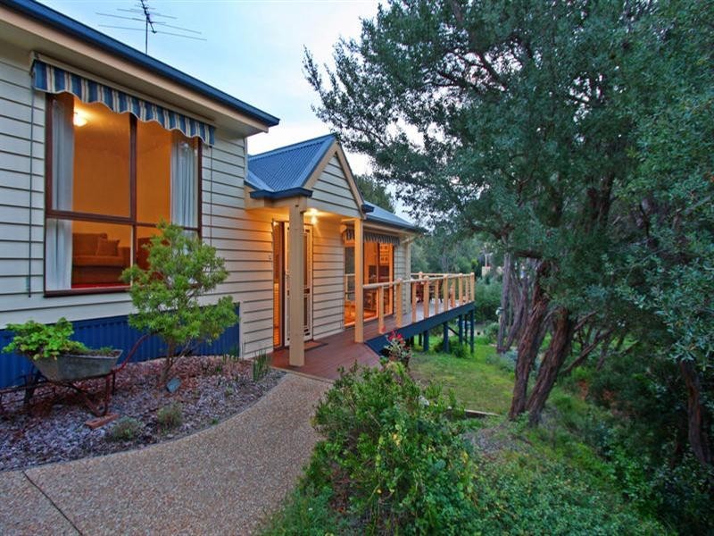 16 Chenier Street, Rye VIC 3941